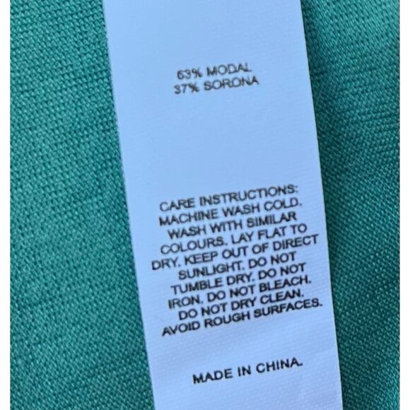 LeZe The Label teal/aquamarine short-sleeved, round neck blouse, size Small - Picture 9 of 9